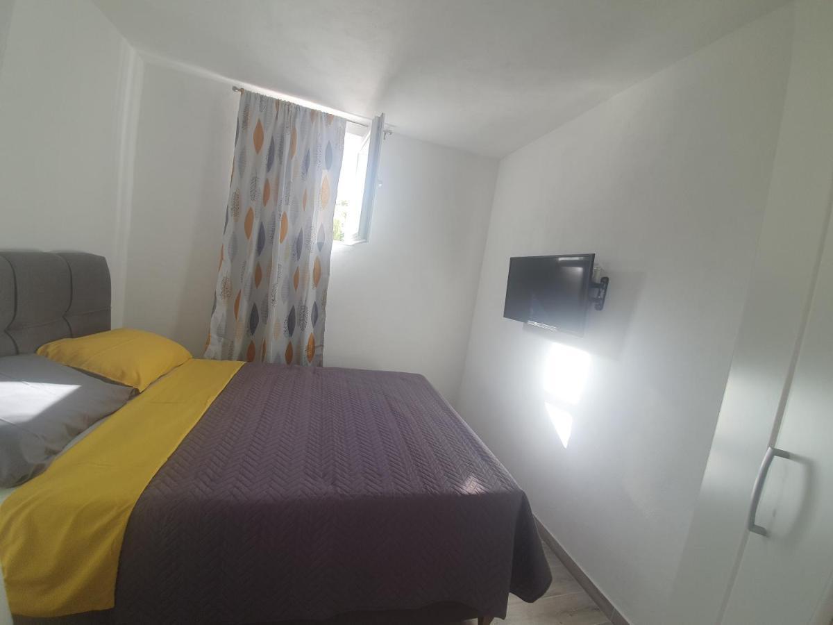 Amama Daire Brodarica  Dış mekan fotoğraf