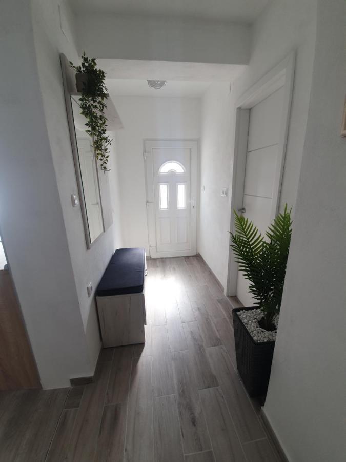 Amama Daire Brodarica  Dış mekan fotoğraf